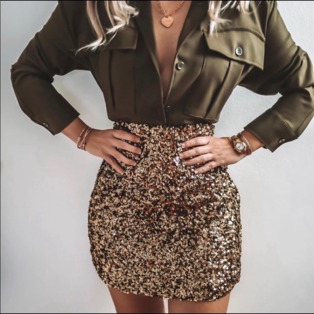 ZARA SEQUINS MINI SKIRT